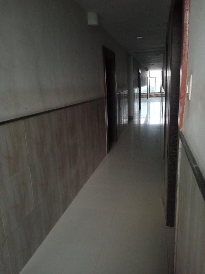 Malhar Palace Hotel Shirdi Exterior photo